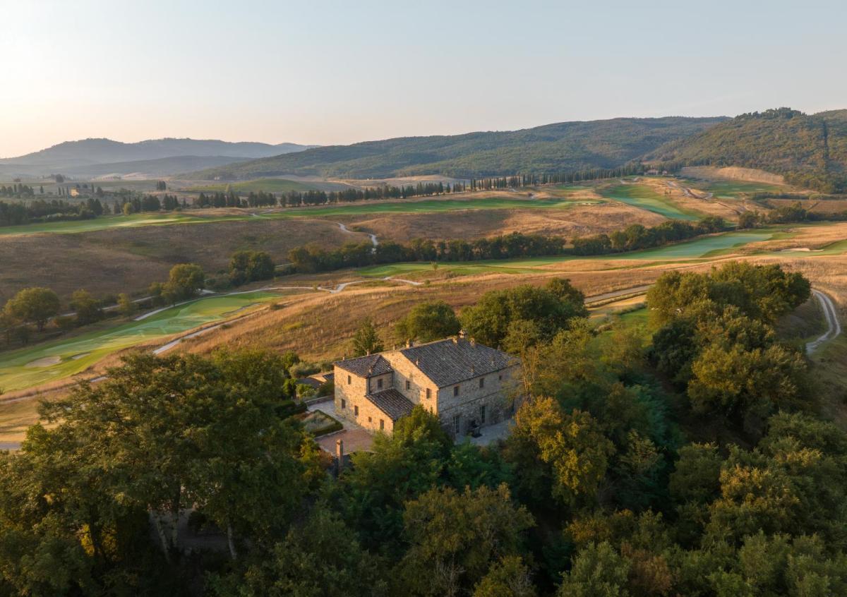 Castiglion del Bosco, A Rosewood Hotel