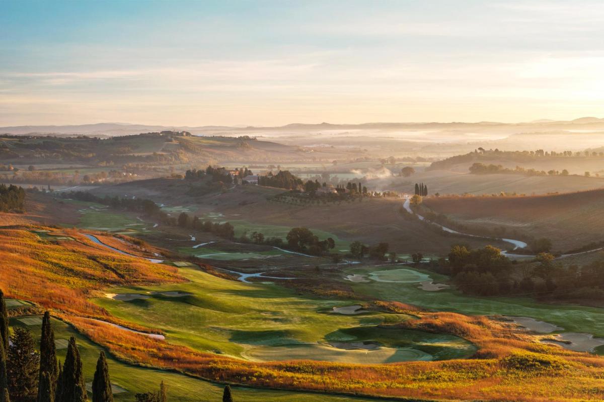 Castiglion del Bosco, A Rosewood Hotel