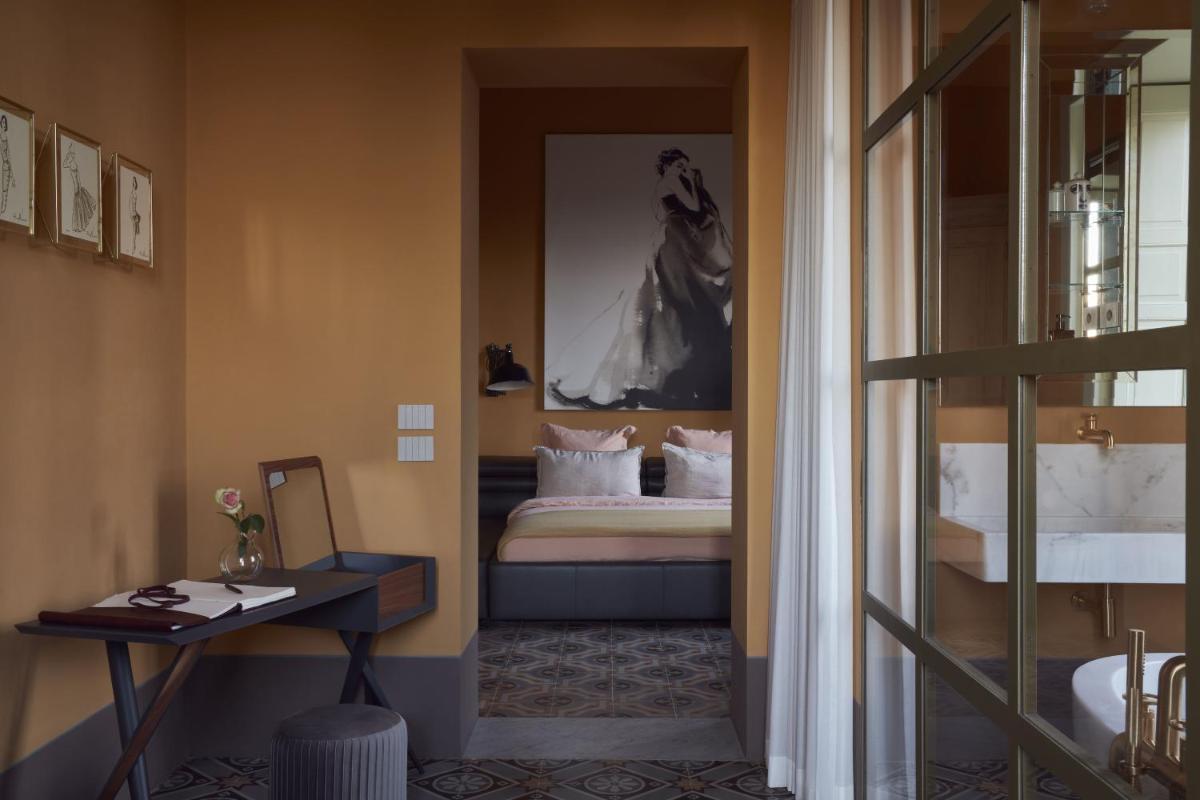 Castle Elvira - The Castle & The Cottage