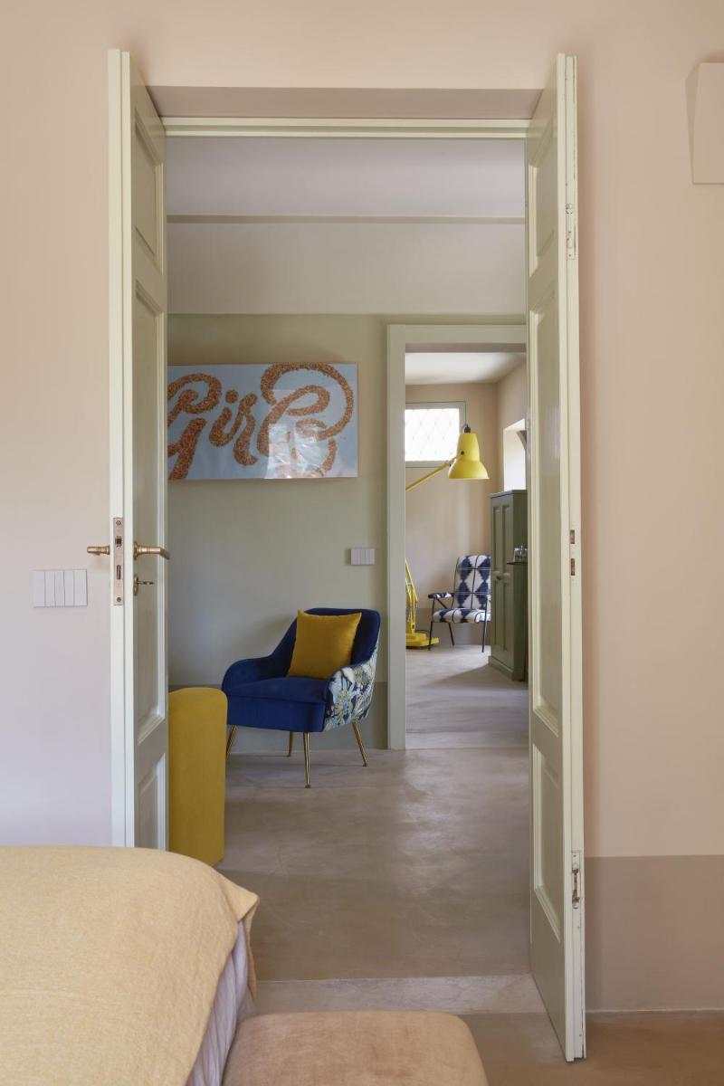 Castle Elvira - The Castle & The Cottage