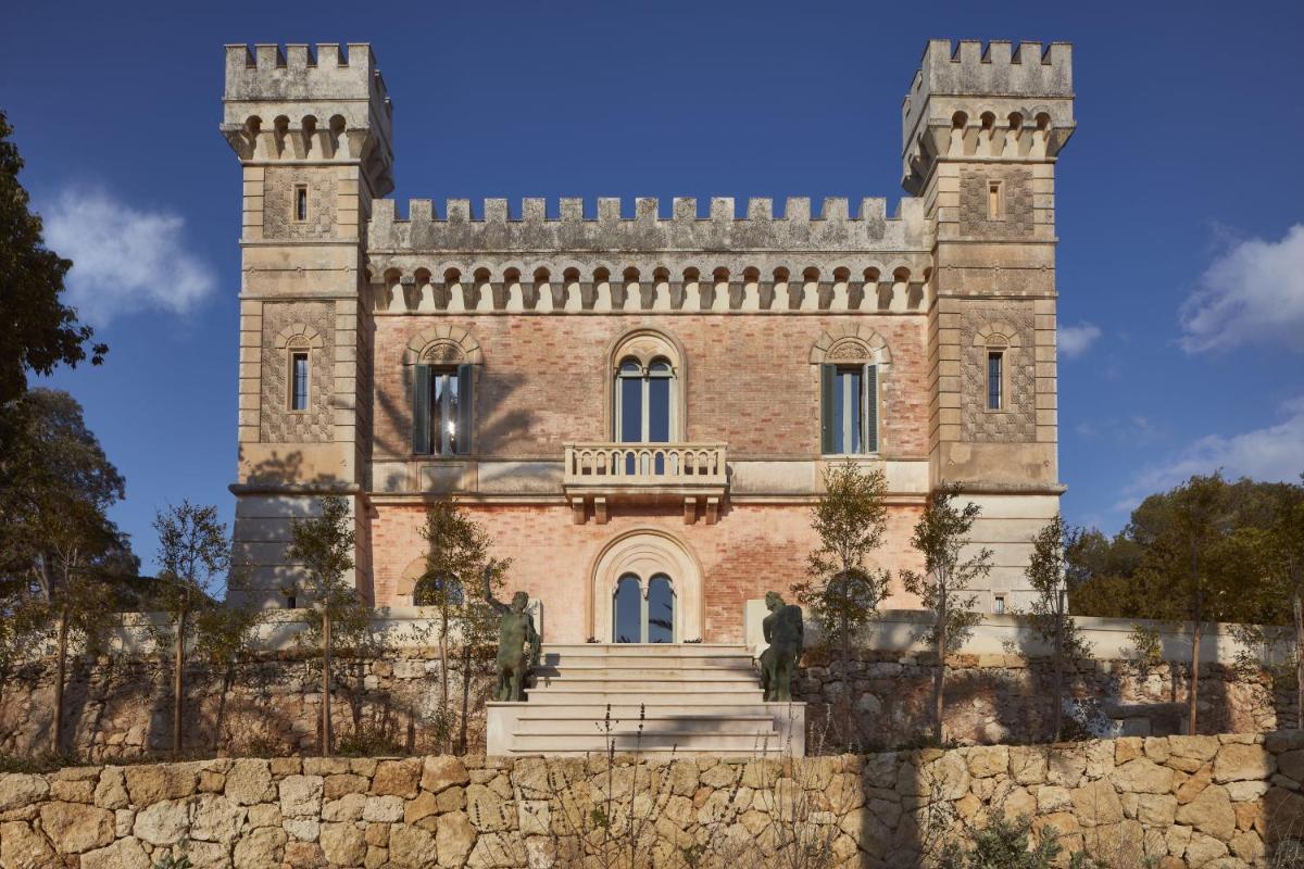 Castle Elvira - The Castle & The Cottage