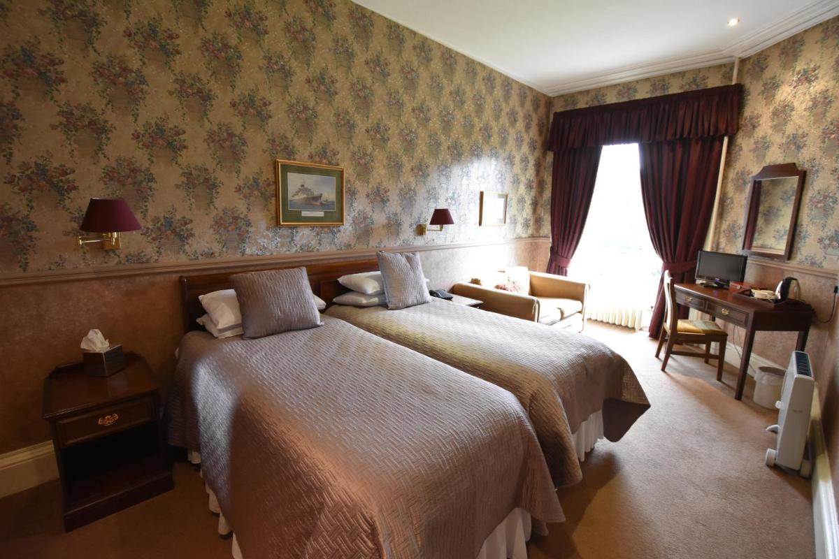 Castle Hotel