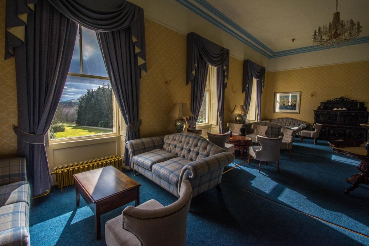 Castle Hotel