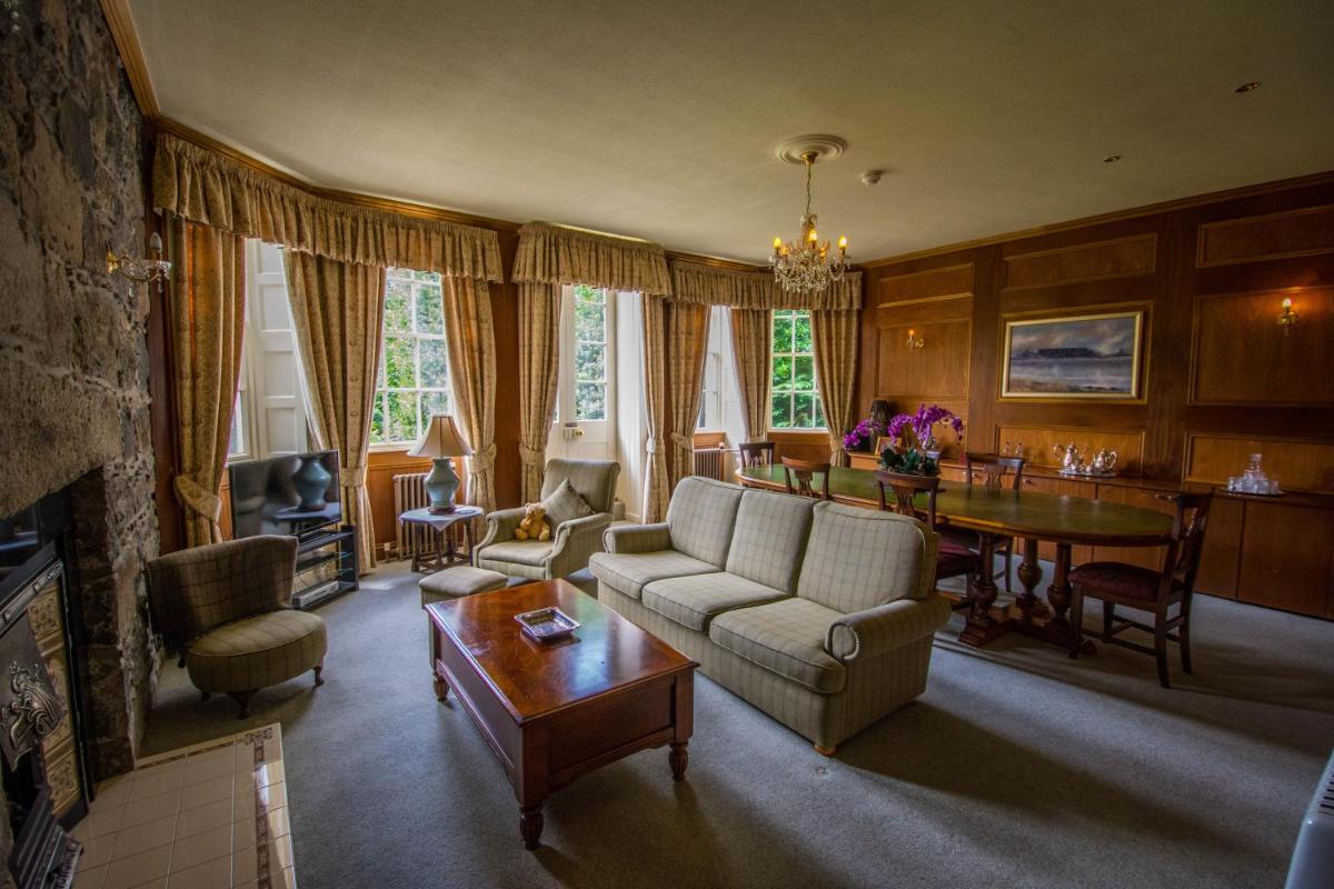 Castle Hotel
