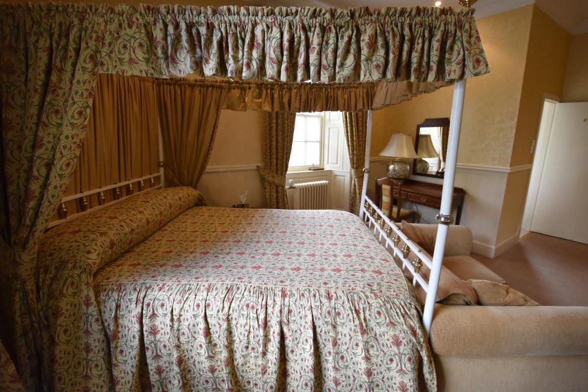 Castle Hotel