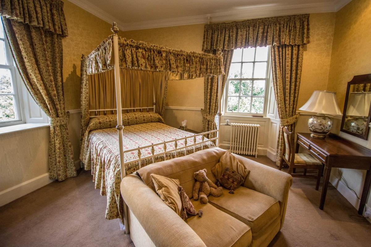 Castle Hotel