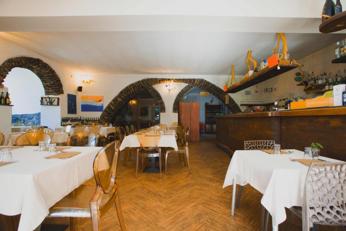 Cave Ox Rooms