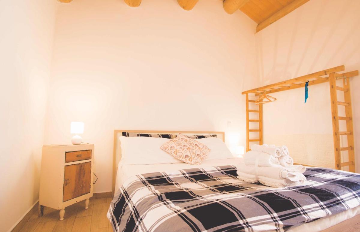 Cave Ox Rooms