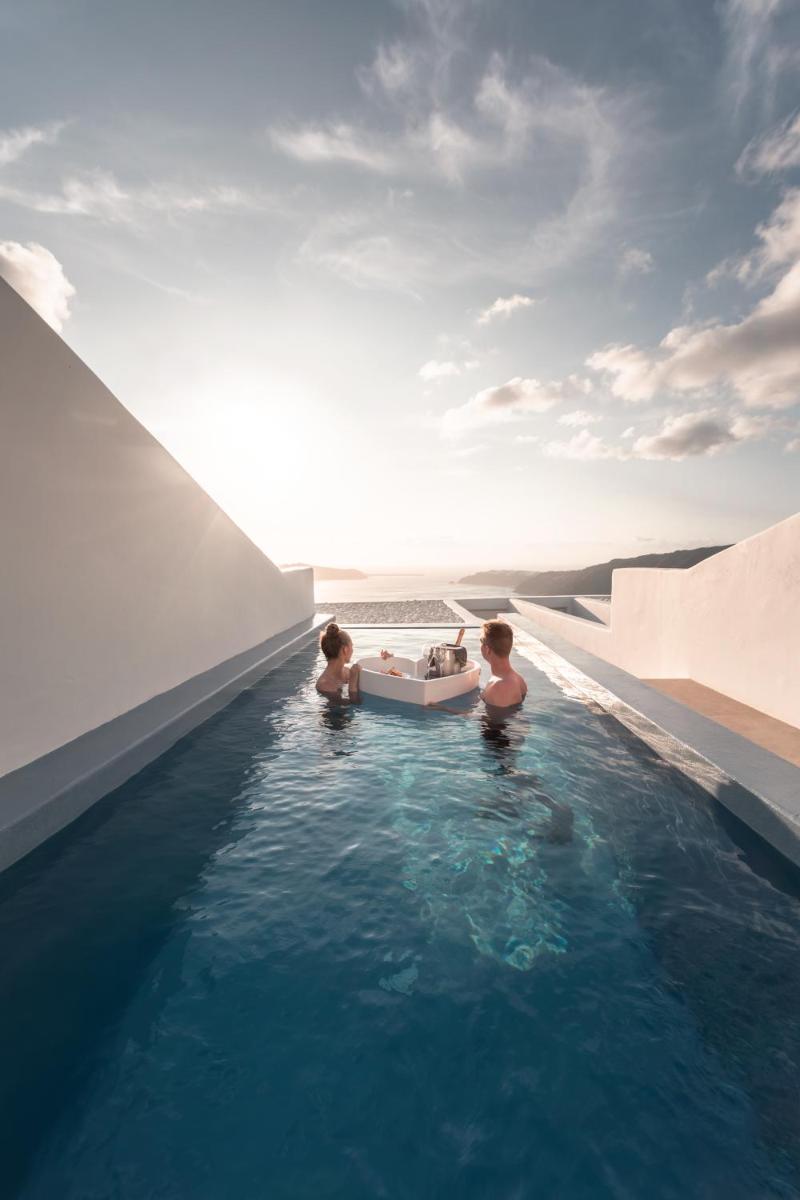 Cavo Tagoo Santorini