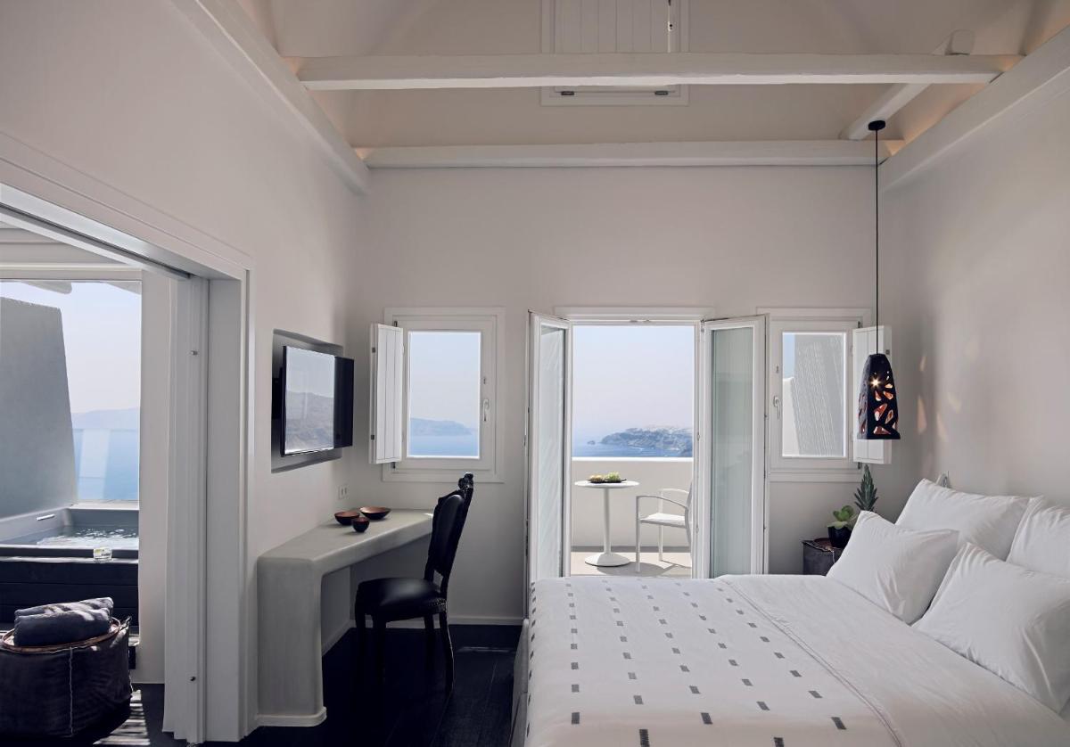Cavo Tagoo Santorini