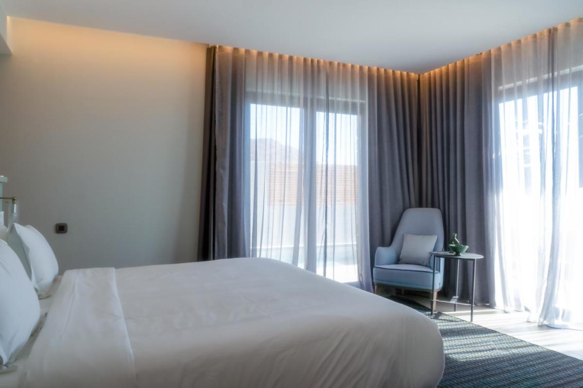 Cayo Exclusive Resort & Spa