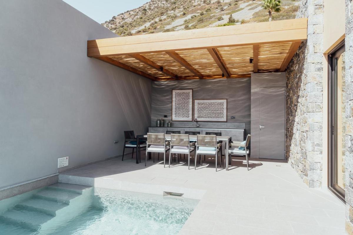 Cayo Exclusive Resort & Spa