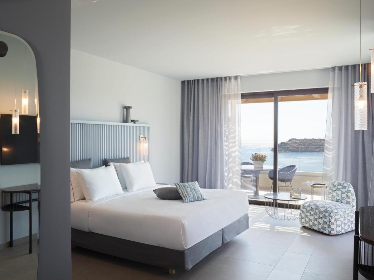 Cayo Exclusive Resort & Spa