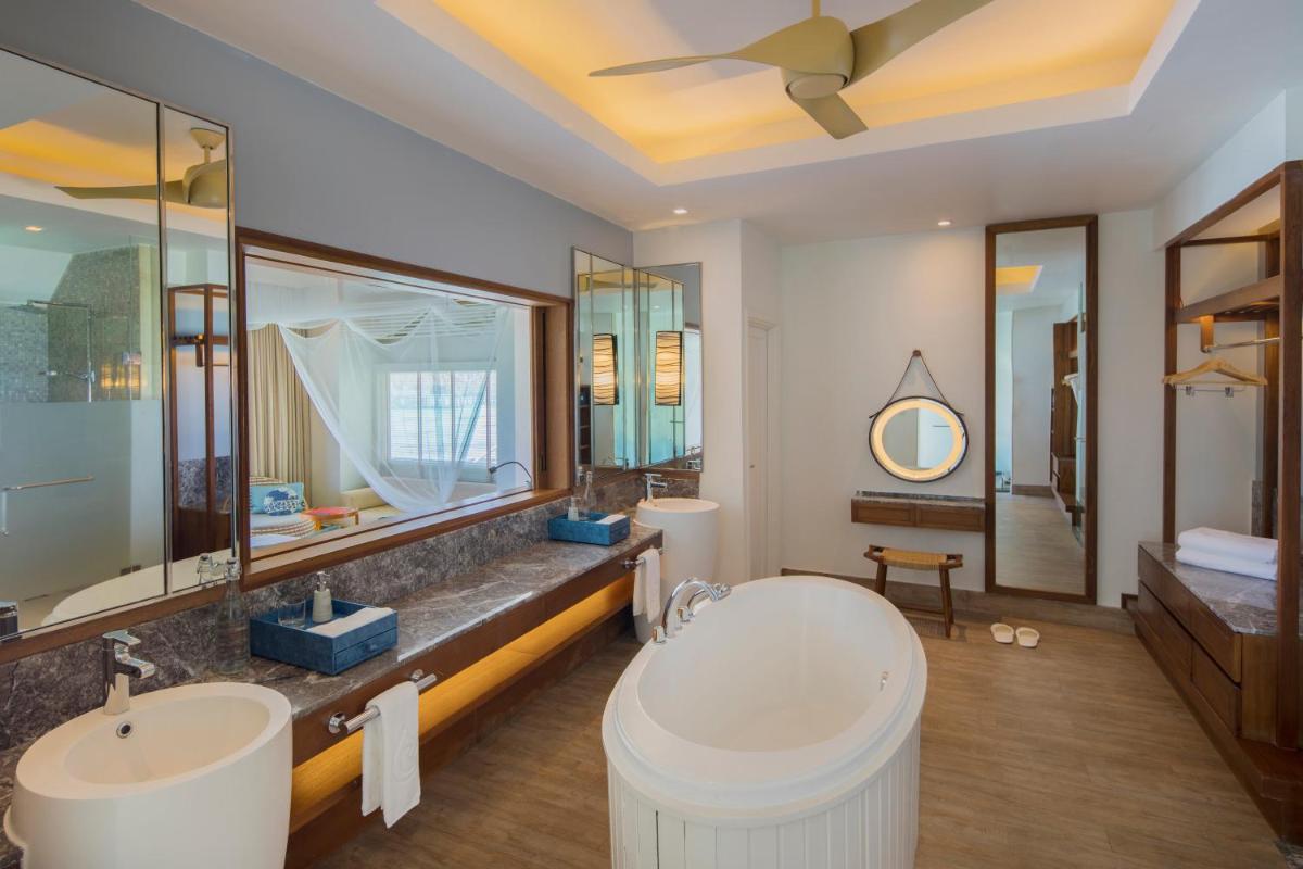 The Centara Collection, Machchafushi Island Resort & Spa Maldives - Stay 4 nights or more, enjoy 25 percent off Seaplane transfers, valid for stays from 10 Apr to Sep 2026