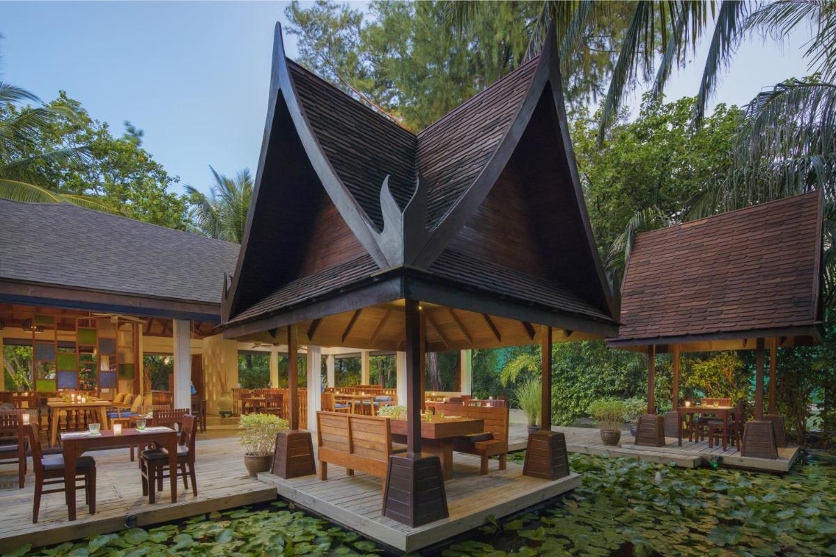 The Centara Collection, Machchafushi Island Resort & Spa Maldives - Stay 4 nights or more, enjoy 25 percent off Seaplane transfers, valid for stays from 10 Apr to Sep 2026