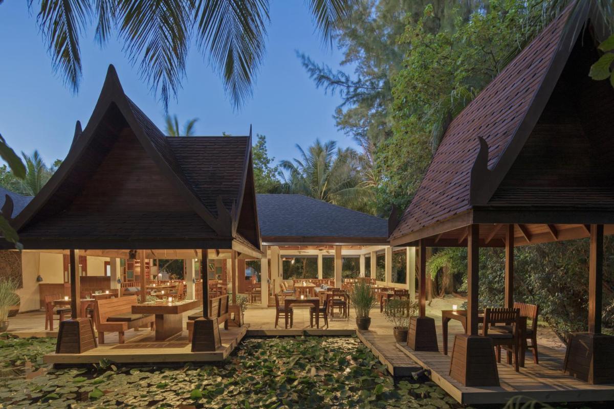 The Centara Collection, Machchafushi Island Resort & Spa Maldives - Stay 4 nights or more, enjoy 25 percent off Seaplane transfers, valid for stays from 10 Apr to Sep 2026
