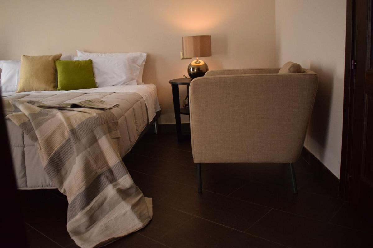 Cento Tari' Guest House