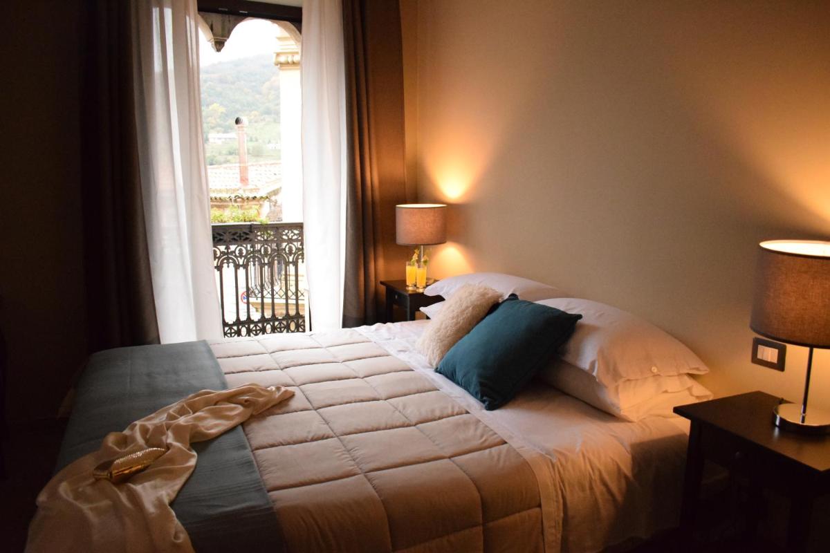 Cento Tari' Guest House