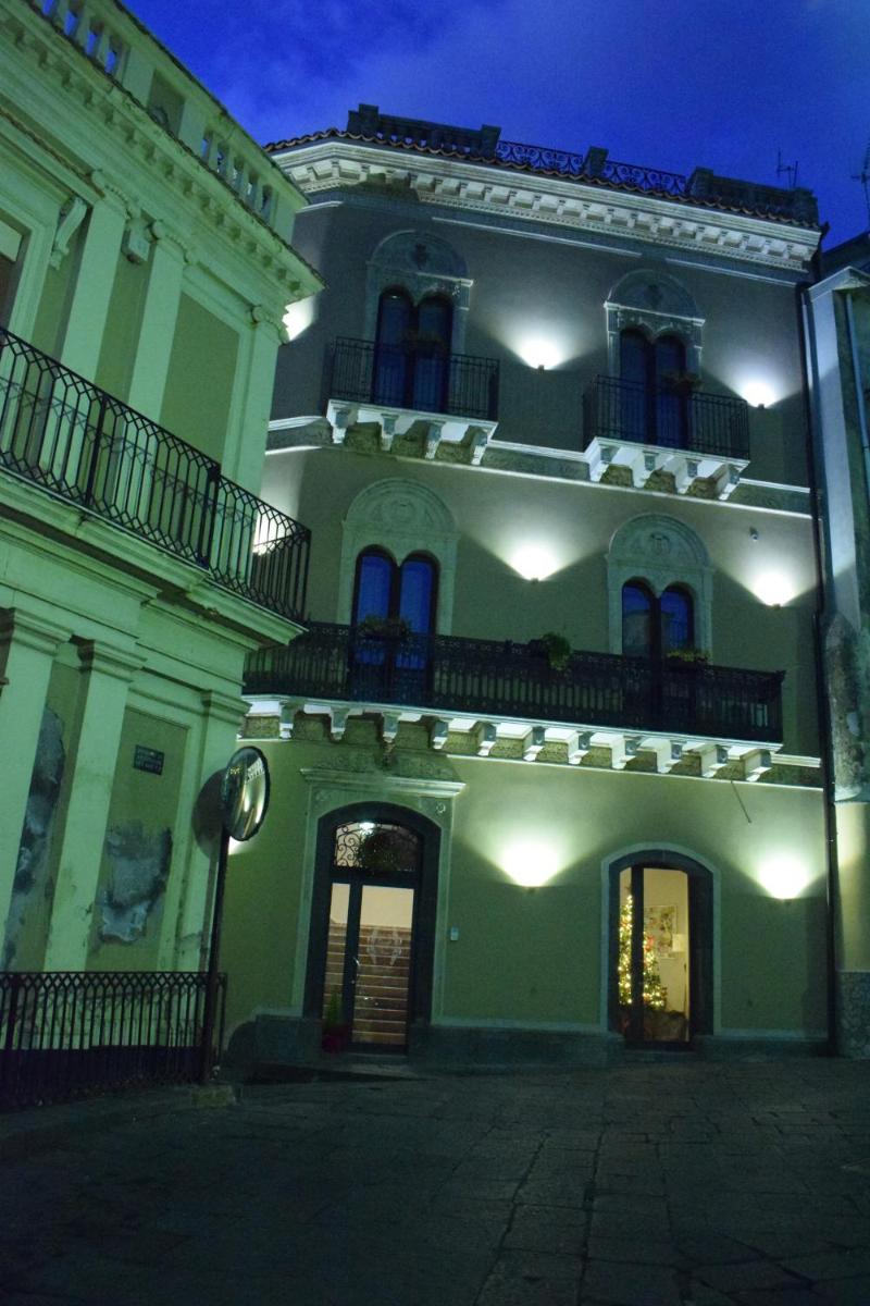 Cento Tari' Guest House