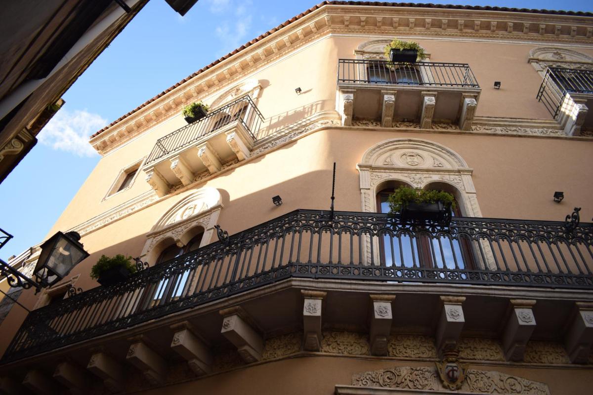 Cento Tari' Guest House