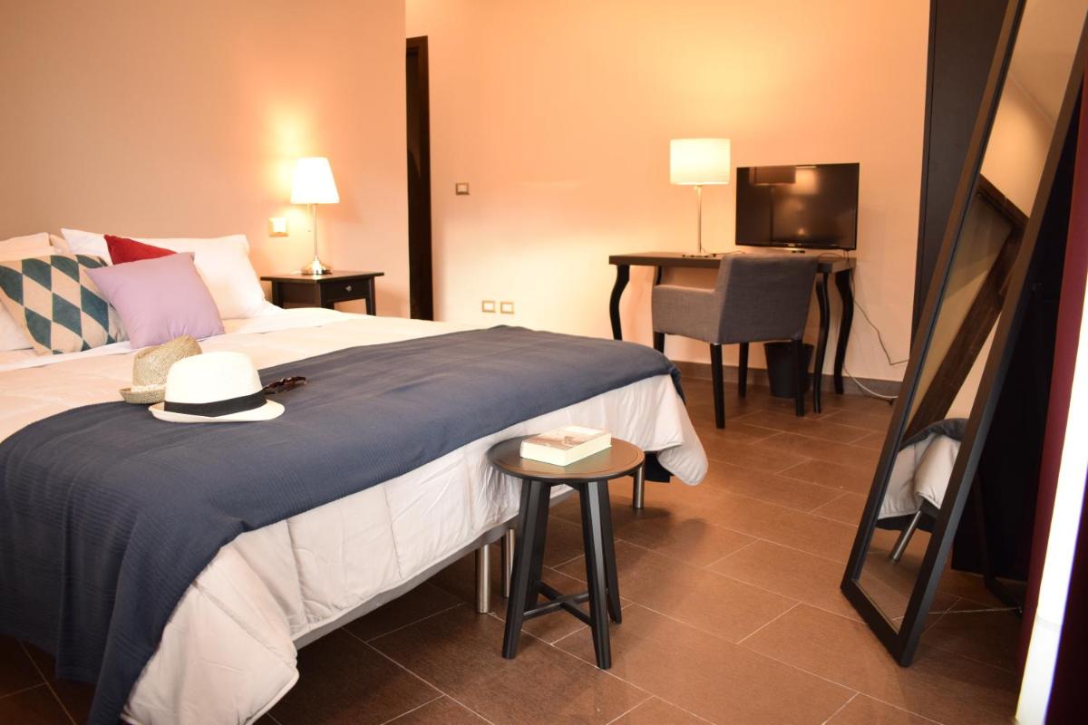 Cento Tari' Guest House