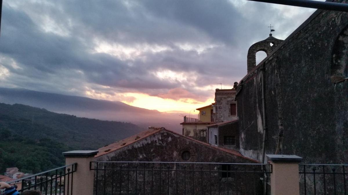 Cento Tari' Guest House