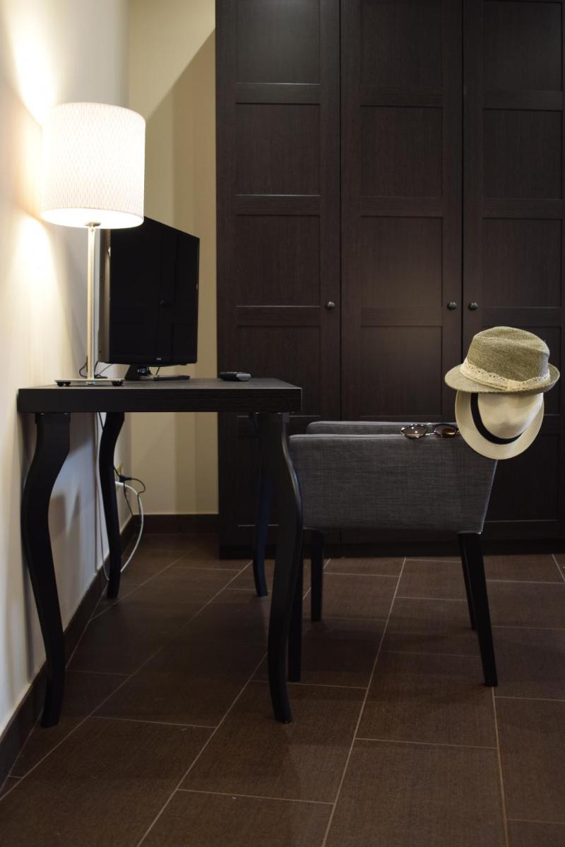 Cento Tari' Guest House