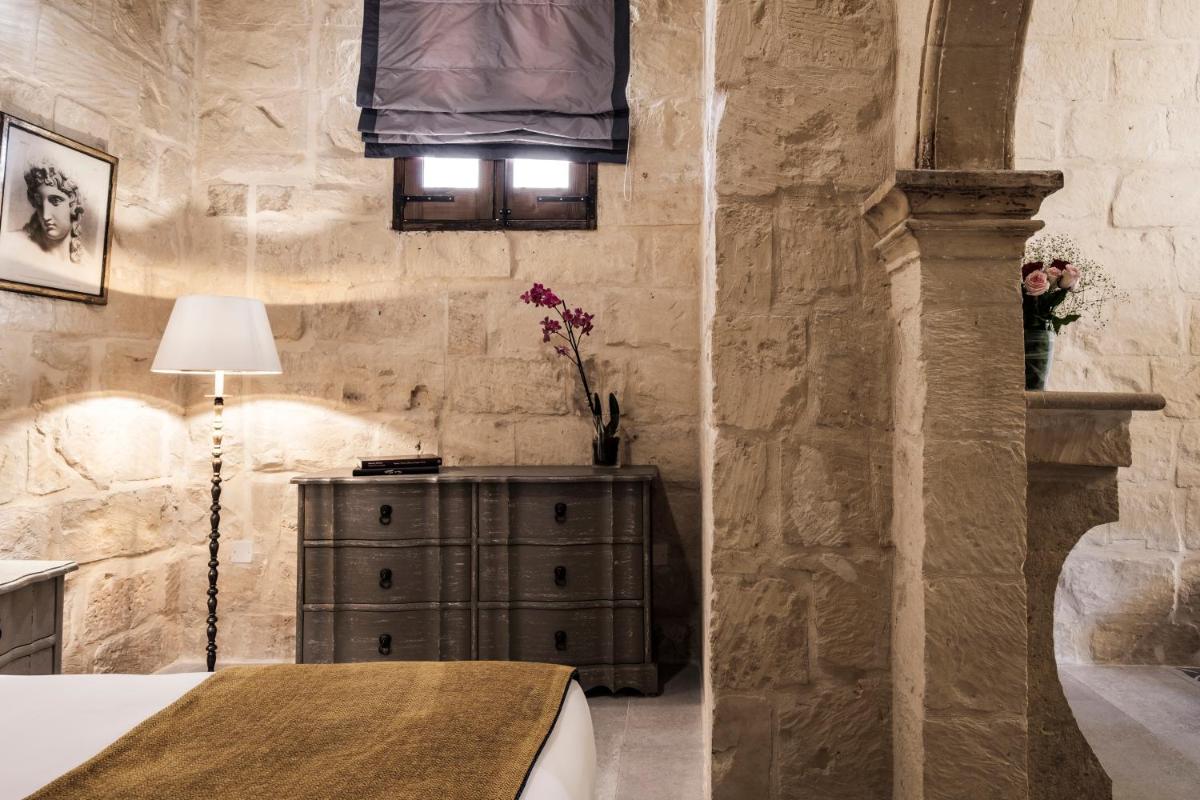 Cesca's Boutique Hotel