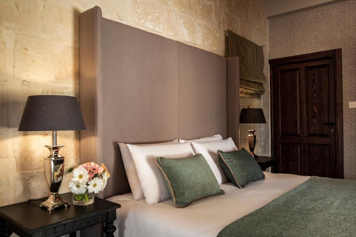 Cesca's Boutique Hotel