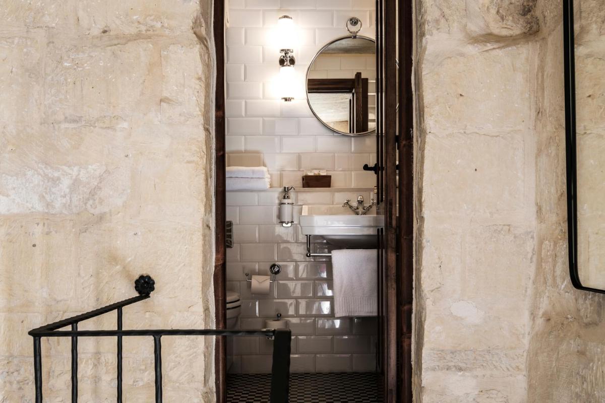 Cesca's Boutique Hotel