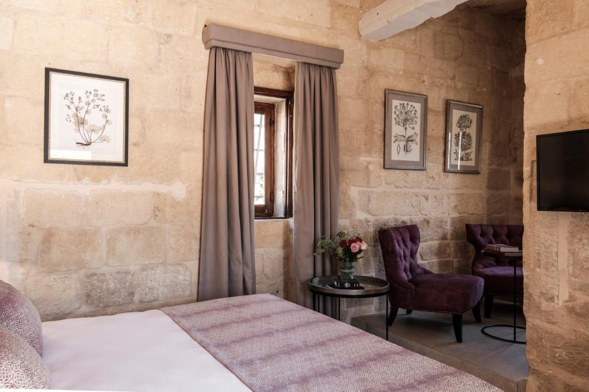 Cesca's Boutique Hotel