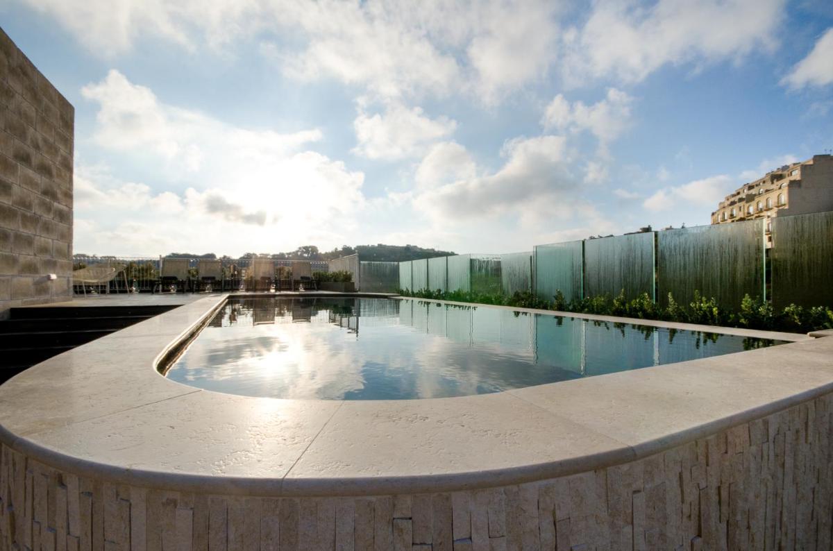 Cesca's Boutique Hotel