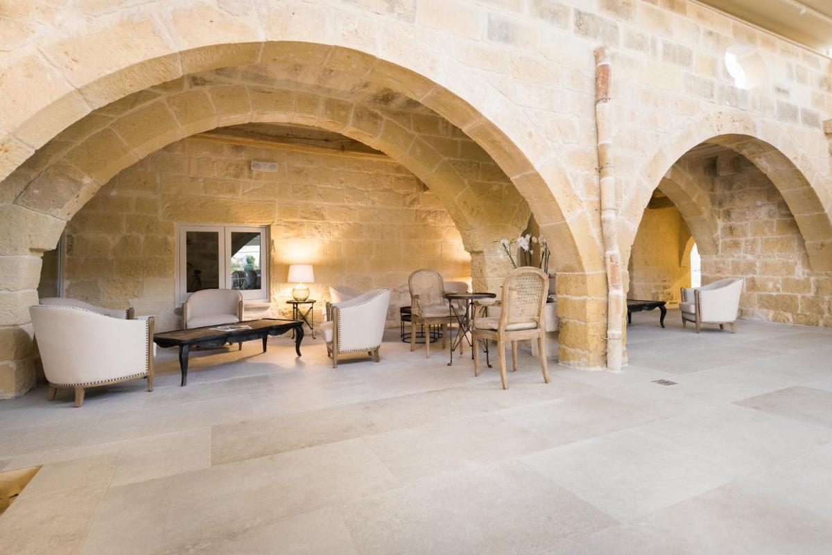 Cesca's Boutique Hotel