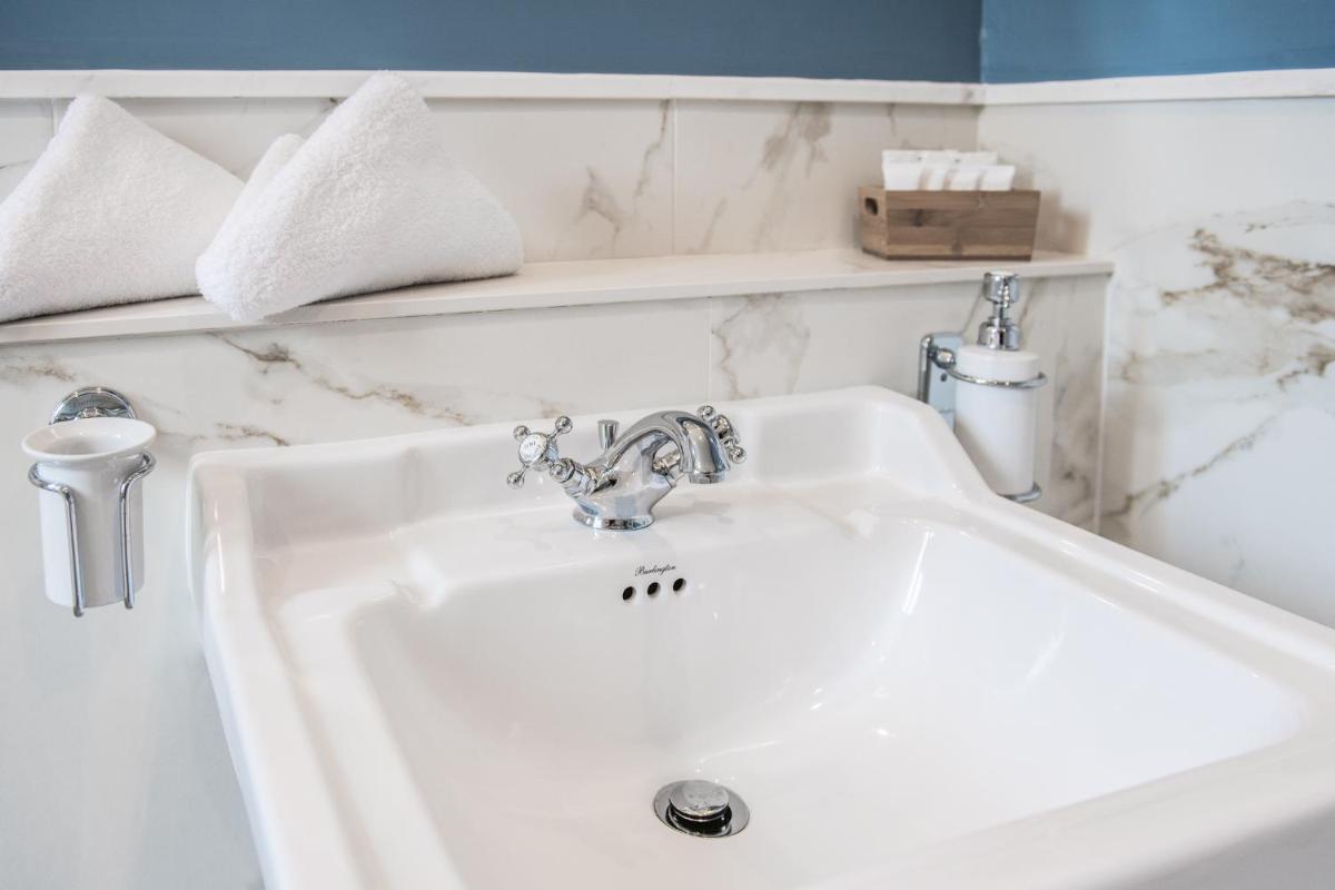 Cesca's Boutique Hotel