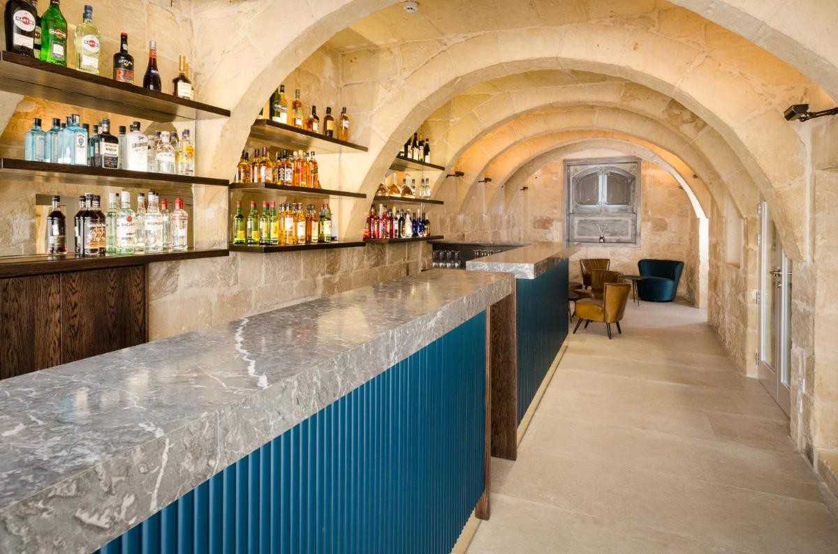 Cesca's Boutique Hotel