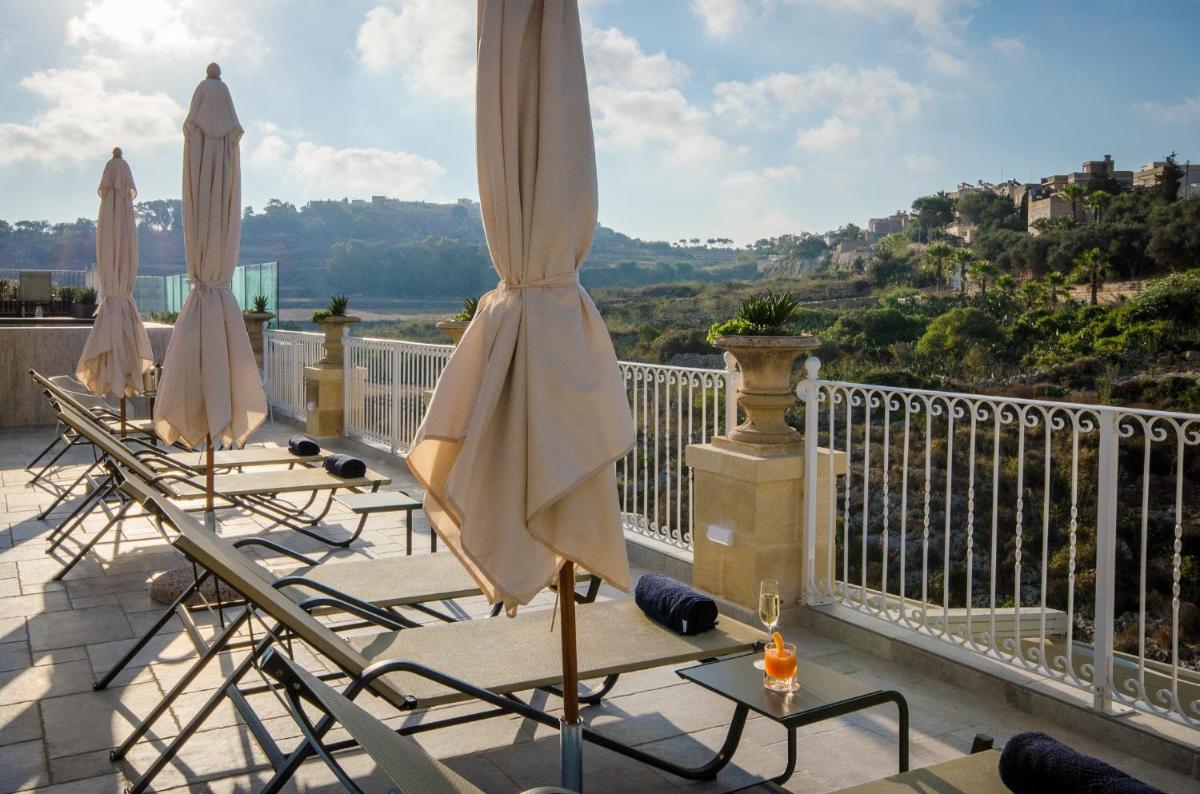 Cesca's Boutique Hotel