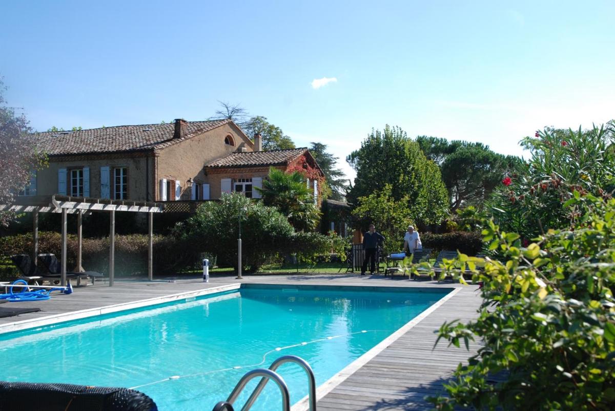 Chambres d’Hôtes Château Touny les Roses