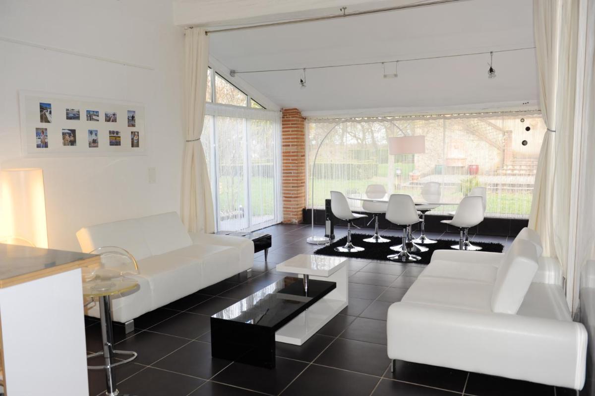 Chambres d’Hôtes Château Touny les Roses