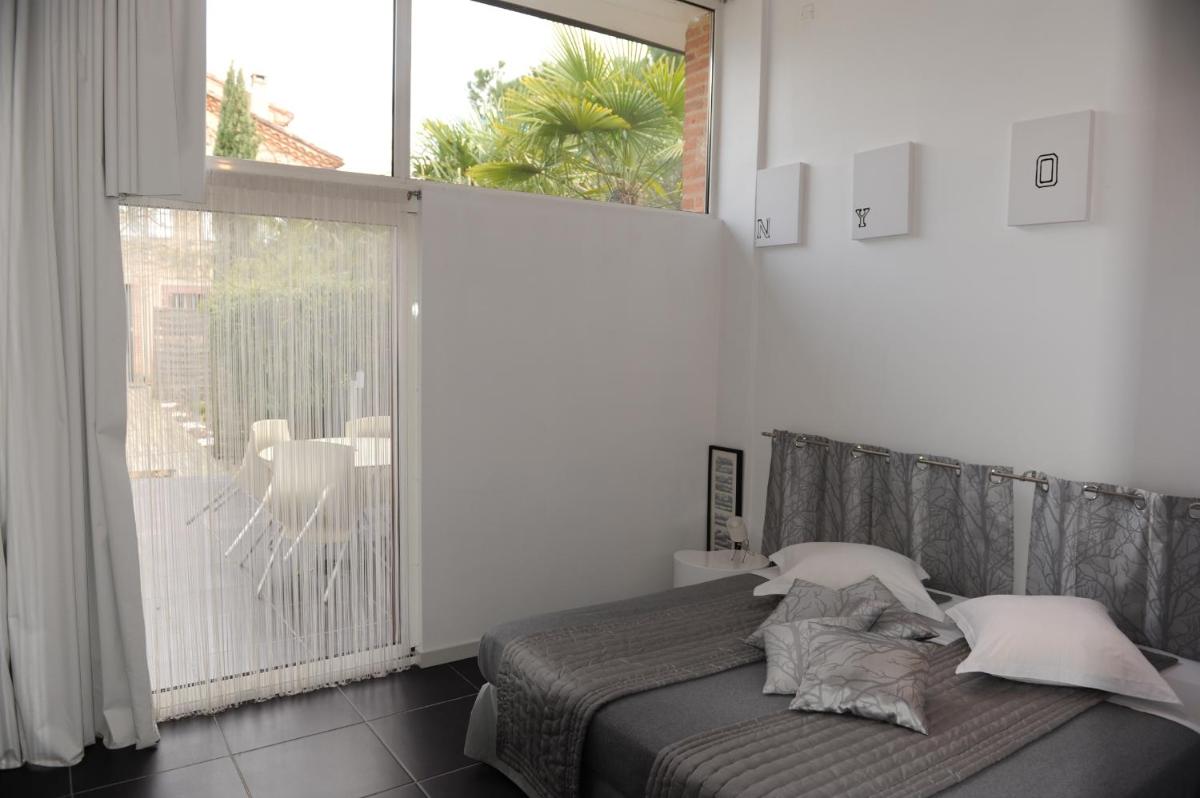 Chambres d’Hôtes Château Touny les Roses