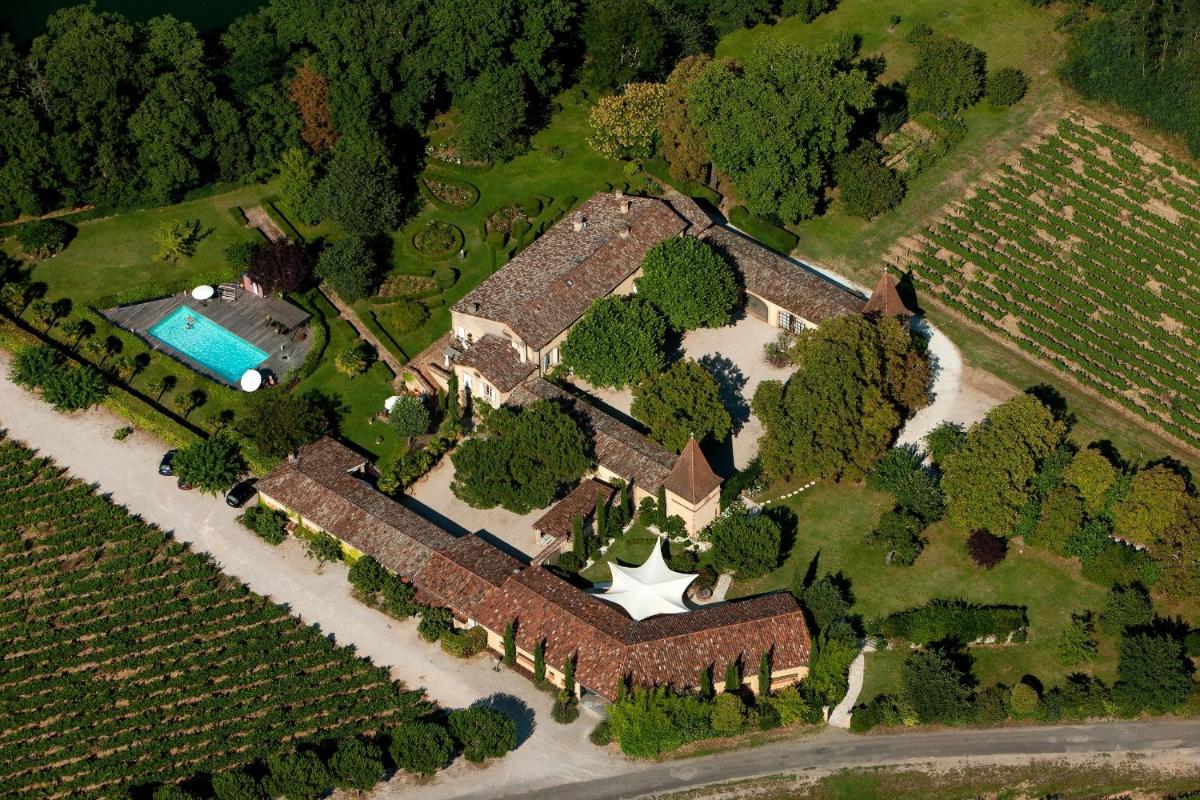 Chambres d’Hôtes Château Touny les Roses
