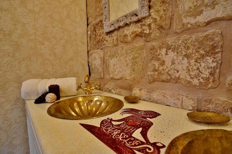 Chapel 5 Boutique Suites B&B