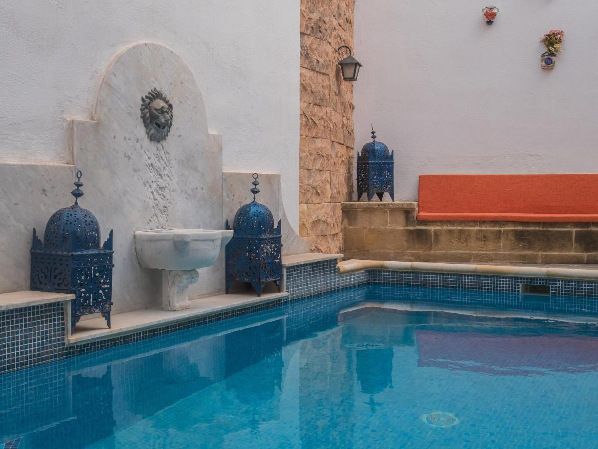 Chapel 5 Boutique Suites B&B