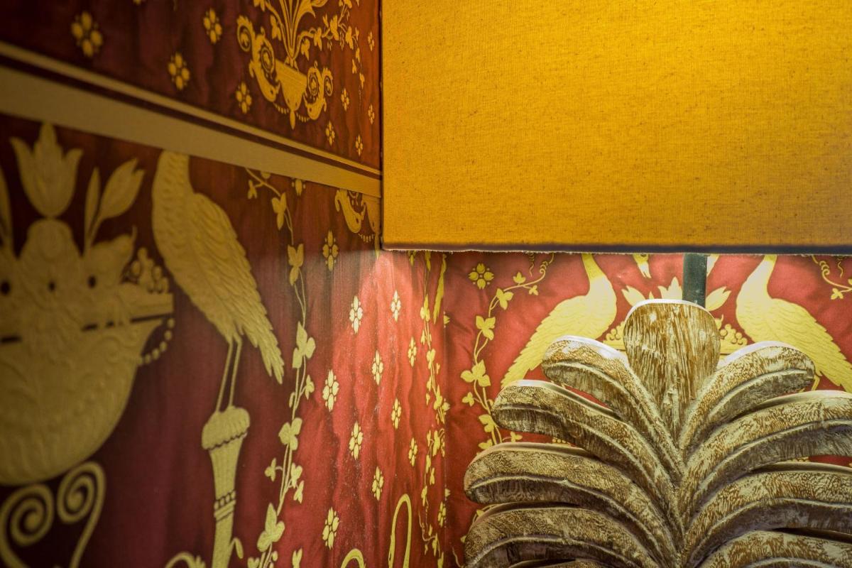 Chapel 5 Boutique Suites B&B