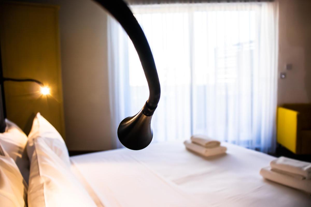 Chapter 5 Hotel