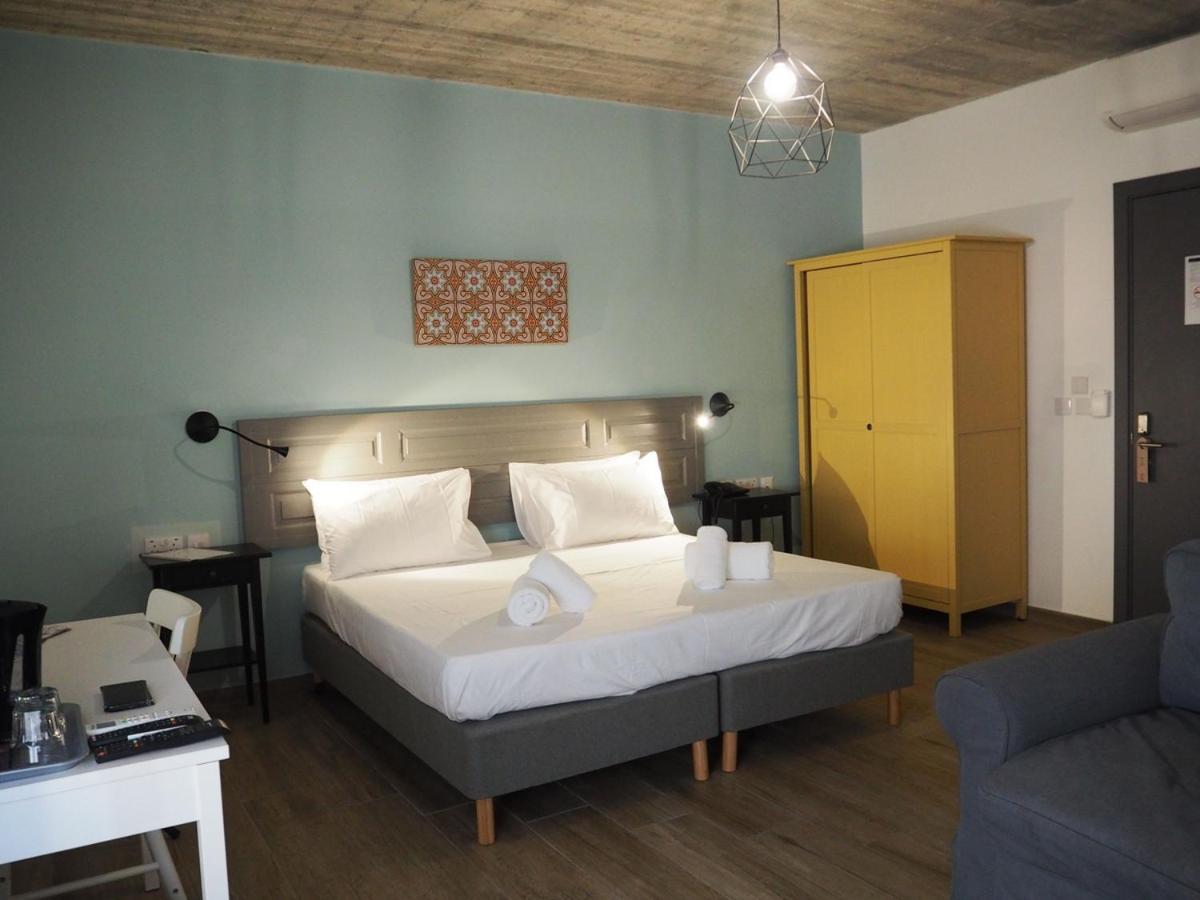 Chapter 5 Hotel