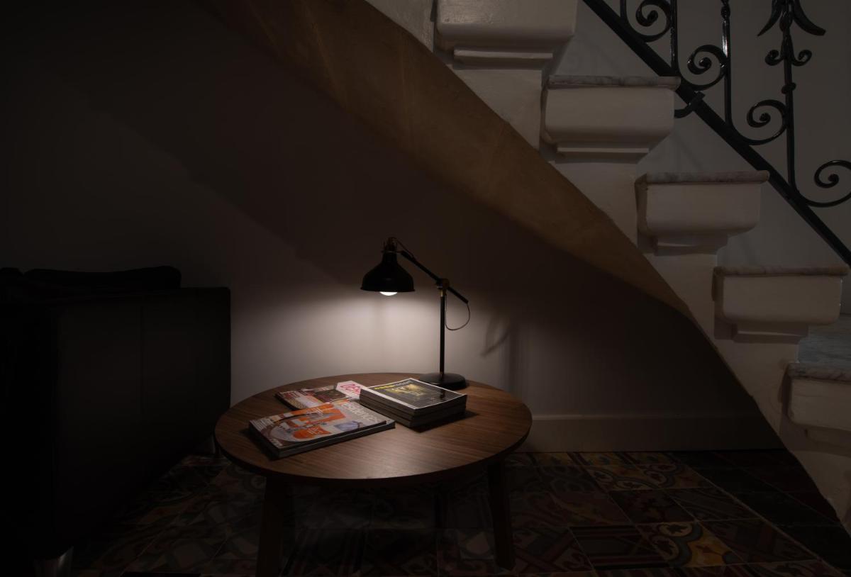 Chapter 5 Hotel