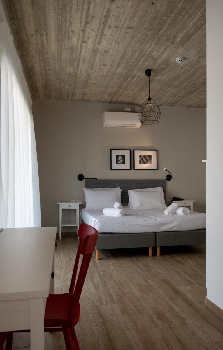 Chapter 5 Hotel