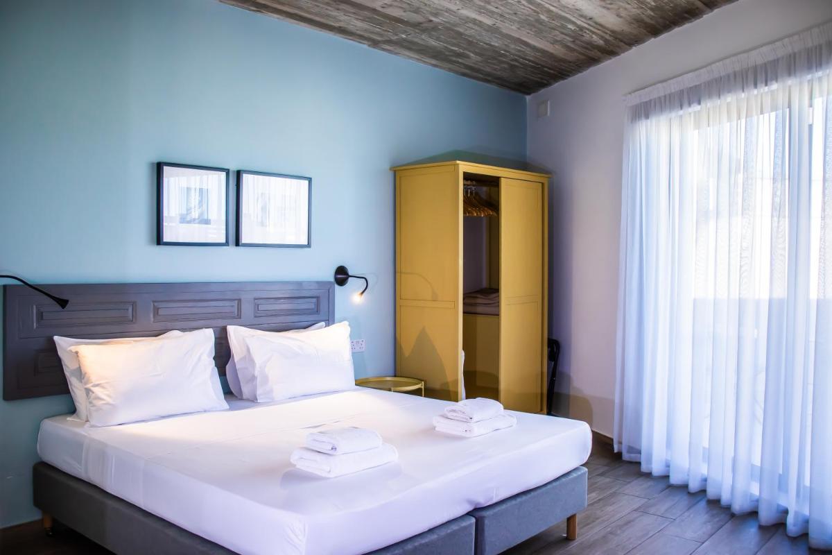 Chapter 5 Hotel