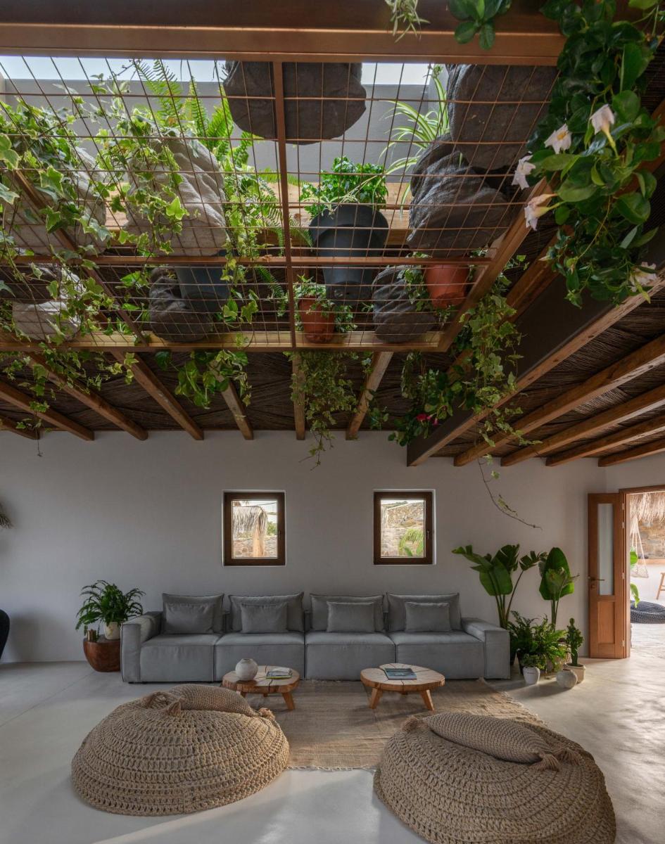 Charisma Hotel and Wellness Club