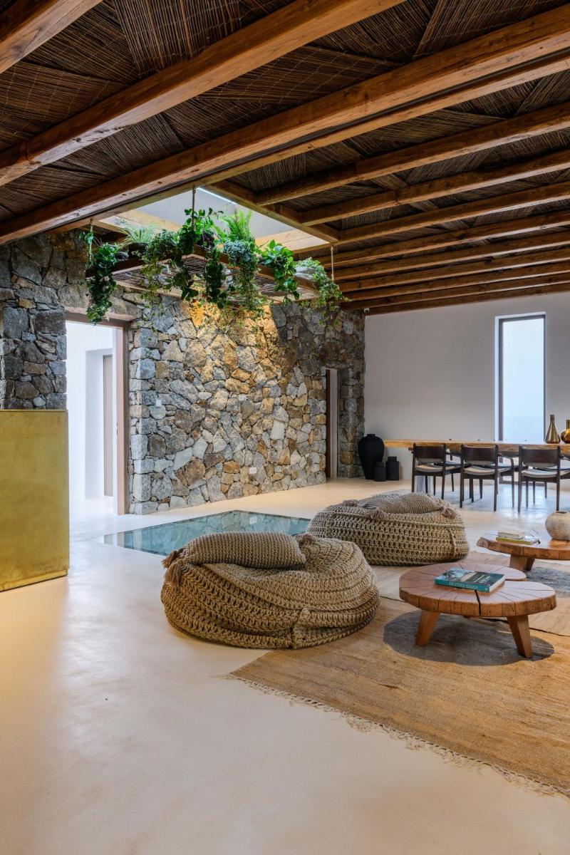 Charisma Hotel and Wellness Club